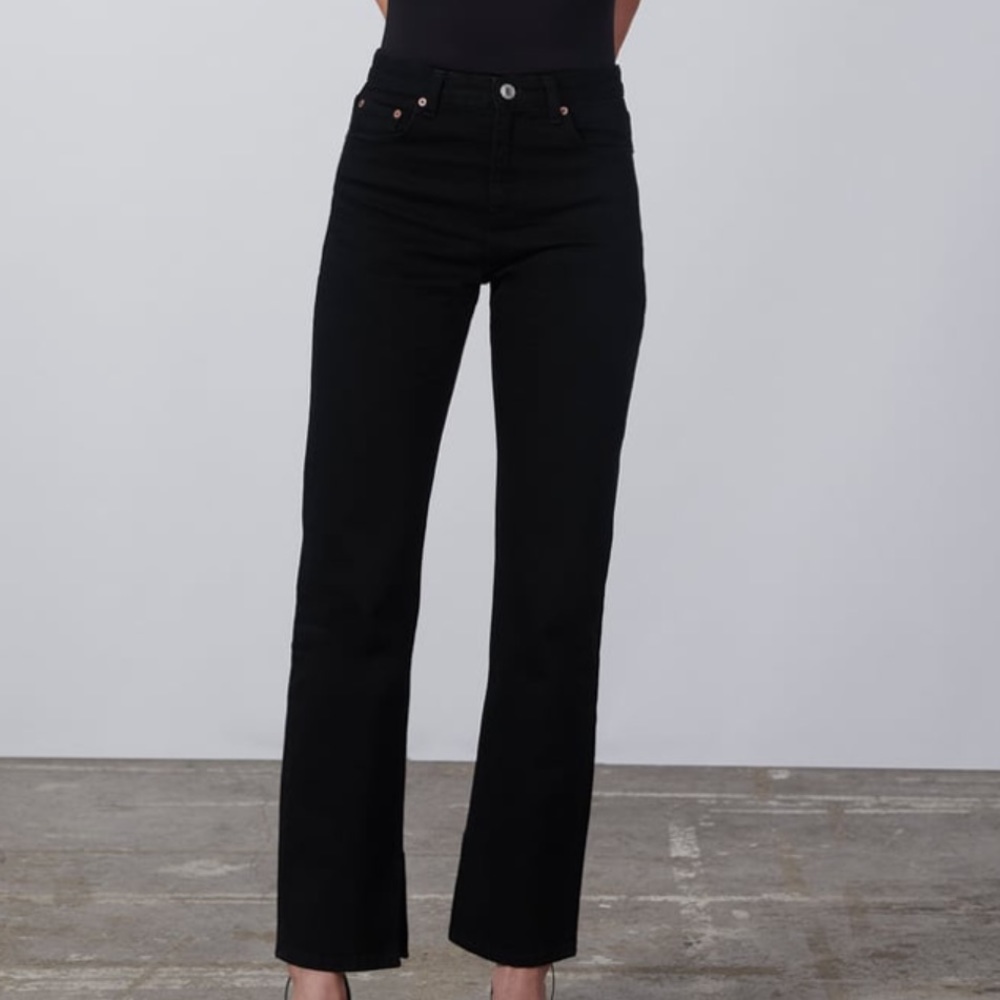 • Zara • The '90s Slim ZW Jeans